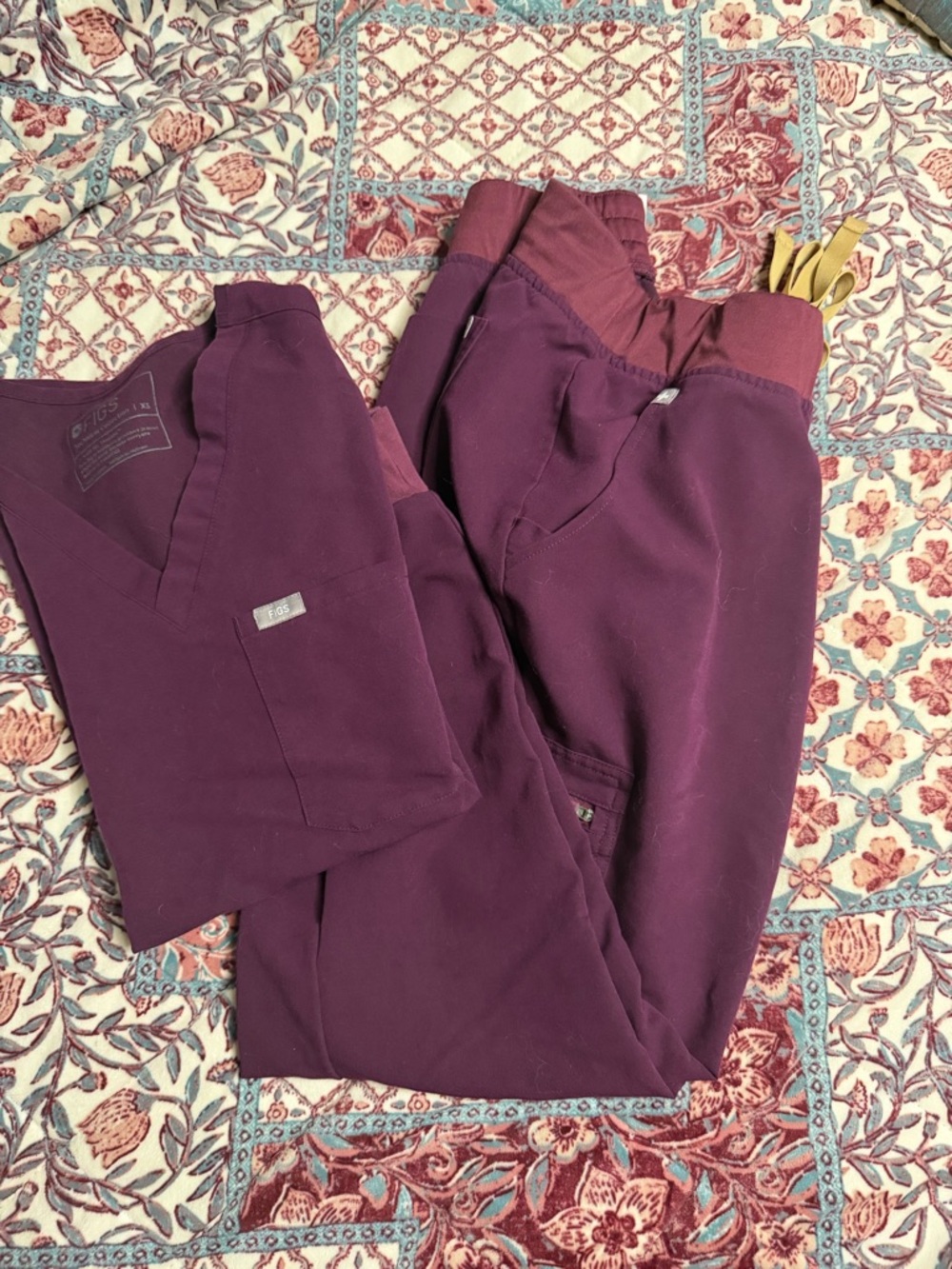 FIGS | Purple Joggers scrub set